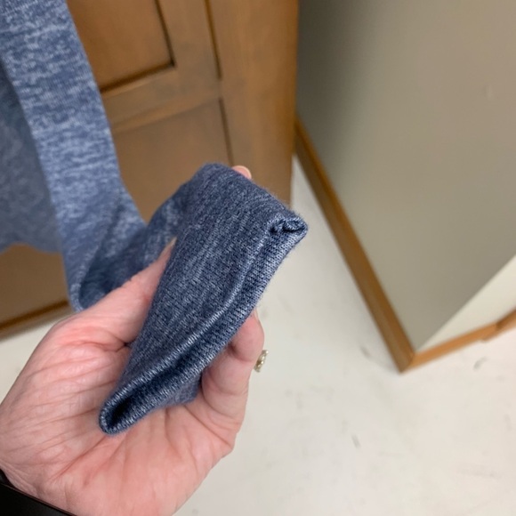 UGG tunic top sweater side slit w/ribbon close XS L26 in 19 in pit winter - Picture 6 of 10